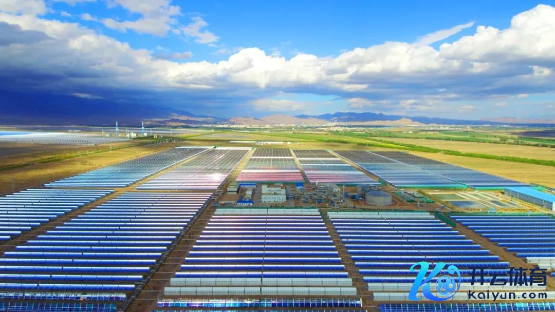 ▲中广核青海德令哈50兆瓦光热示范电站